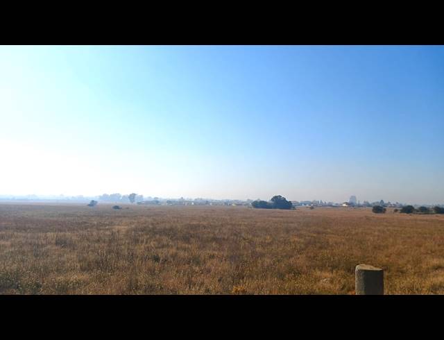 9,247M² VACANT LAND FOR SALE IN UNITAS PARK